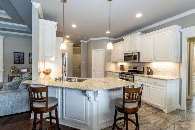 3739 Buckskin Rd, Benton, AR 72015