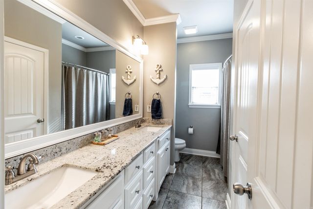 3739 Buckskin Rd, Benton, AR 72015