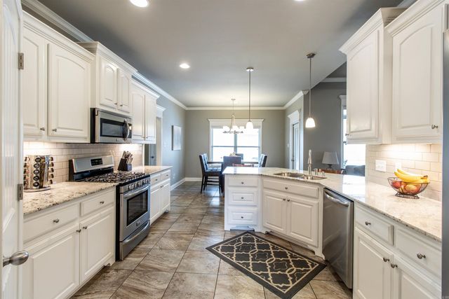 3739 Buckskin Rd, Benton, AR 72015