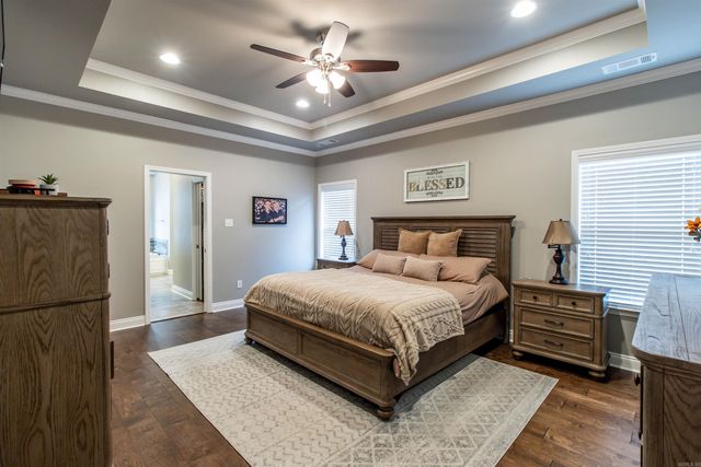 3739 Buckskin Rd, Benton, AR 72015
