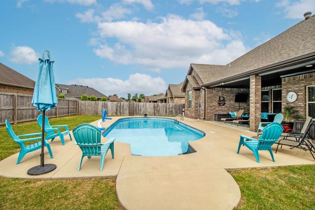 3739 Buckskin Rd, Benton, AR 72015