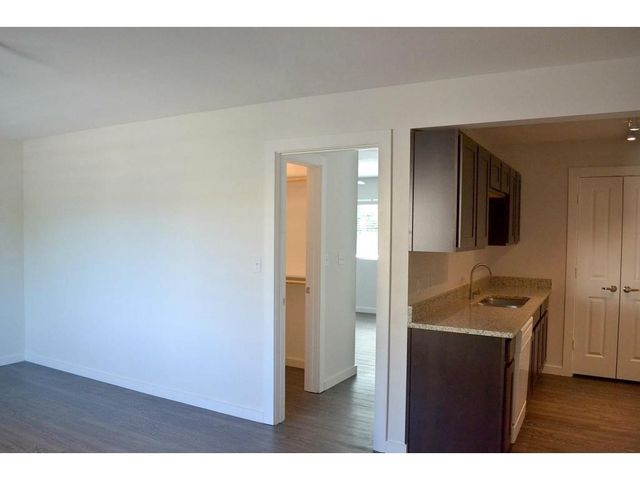 3421 W 5th Street D, Fort Worth, TX 76107