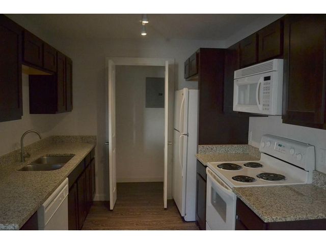 3421 W 5th Street D, Fort Worth, TX 76107