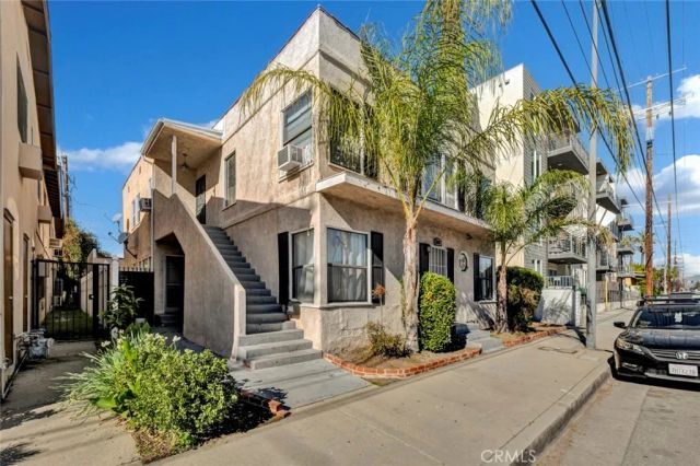 5241 Cahuenga Boulevard, North Hollywood, CA 91601