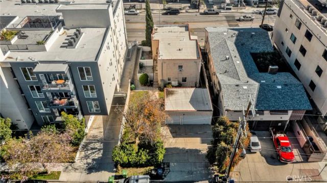 5241 Cahuenga Boulevard, North Hollywood, CA 91601