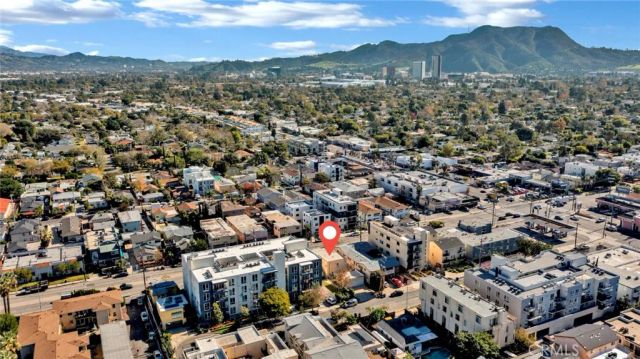 5241 Cahuenga Boulevard, North Hollywood, CA 91601