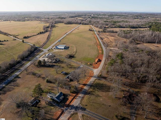 03 Sc 14 Highway, Laurens, SC 29360