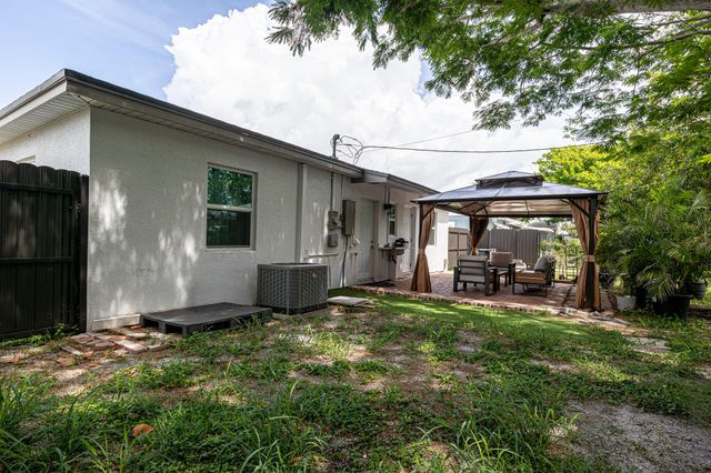 1416 S C Street, Lake Worth Beach, FL 33460