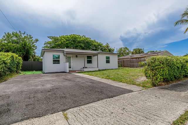1416 S C Street, Lake Worth Beach, FL 33460