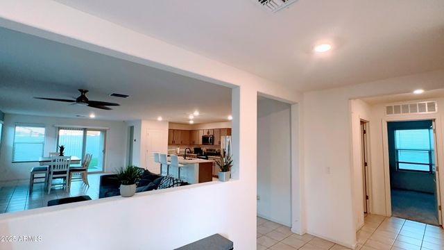 8416 W AGORA Lane, Tolleson, AZ 85353