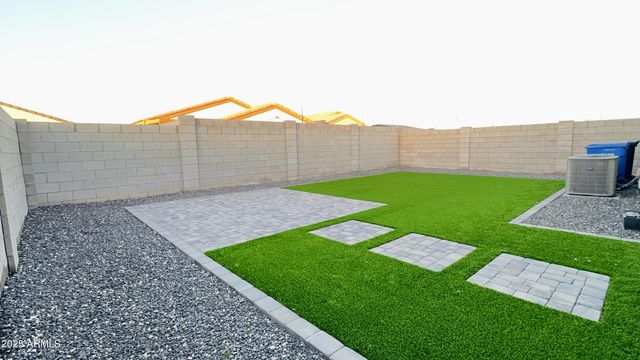 8416 W AGORA Lane, Tolleson, AZ 85353