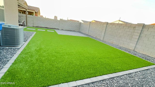 8416 W AGORA Lane, Tolleson, AZ 85353