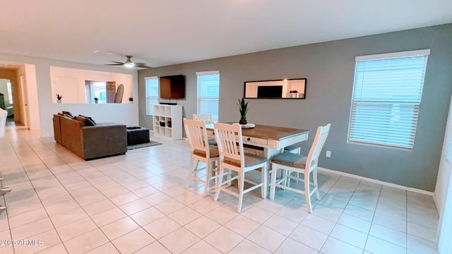 8416 W AGORA Lane, Tolleson, AZ 85353