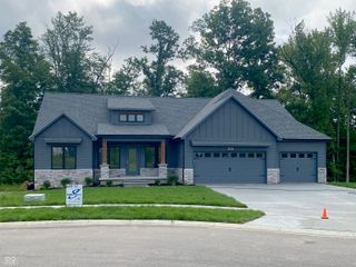 3604 Maple Ridge Drive, Columbus, IN 47201