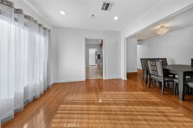 11407 Delano, North Hollywood, CA 91606