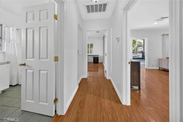 11407 Delano, North Hollywood, CA 91606