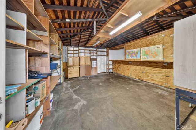11407 Delano, North Hollywood, CA 91606