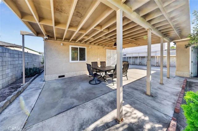 11407 Delano, North Hollywood, CA 91606