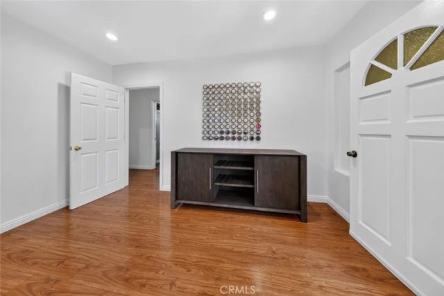 11407 Delano, North Hollywood, CA 91606