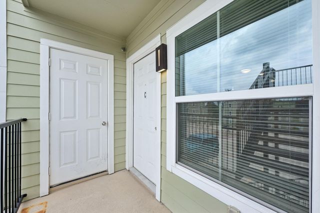 282 Plez Morgan Drive A, Montgomery, TX 77356