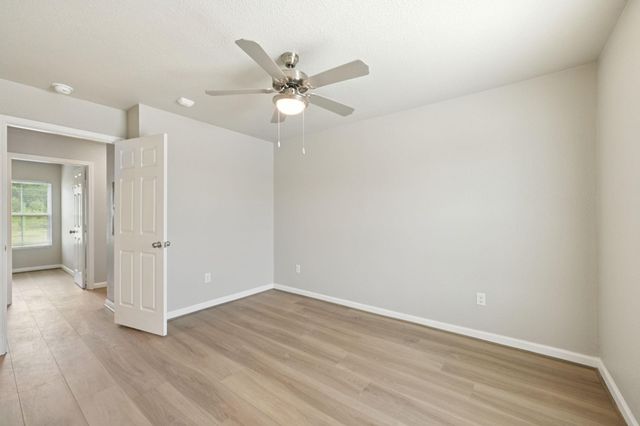 282 Plez Morgan Drive A, Montgomery, TX 77356