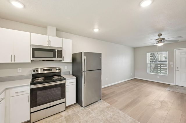 282 Plez Morgan Drive A, Montgomery, TX 77356