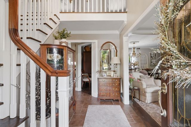 17 Milburn Road, South Setauket, NY 11720