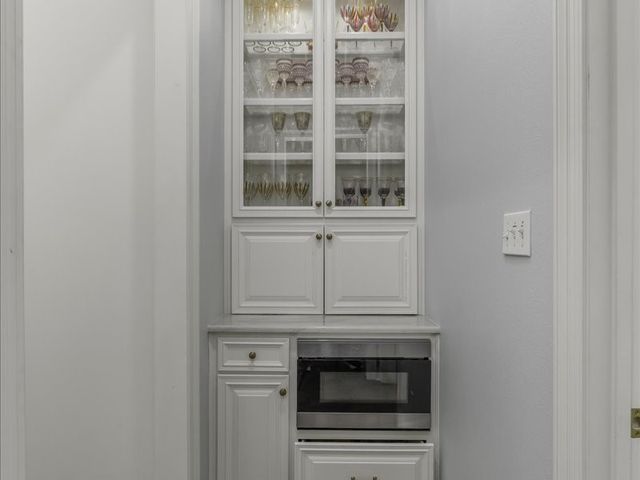 1056 Saint Francis Way, Shreveport, LA 71106