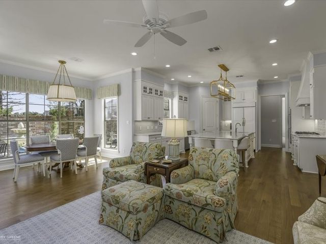 1056 Saint Francis Way, Shreveport, LA 71106