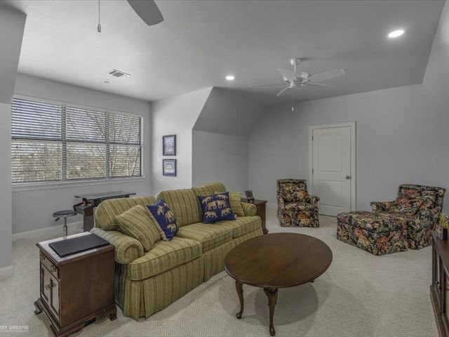 1056 Saint Francis Way, Shreveport, LA 71106