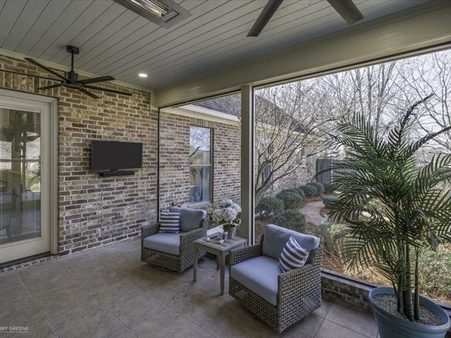 1056 Saint Francis Way, Shreveport, LA 71106