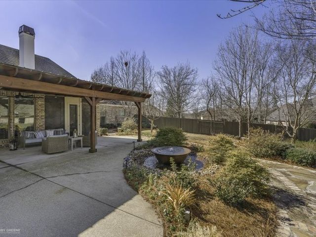 1056 Saint Francis Way, Shreveport, LA 71106