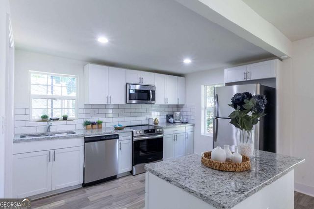 2949 Pearl Street, East Point, GA 30344