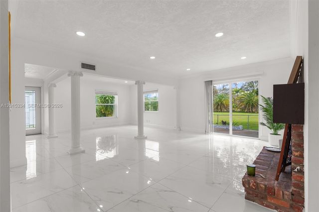 7601 NW 82nd Ter, Parkland, FL 33067