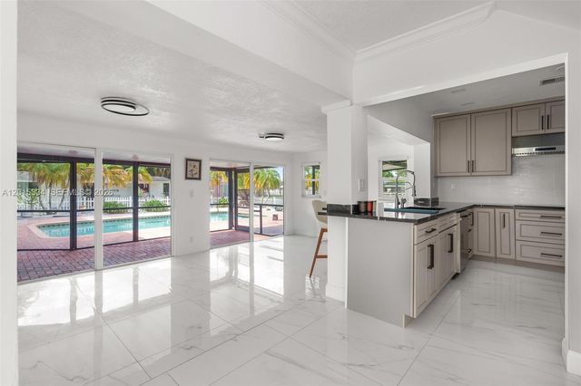 7601 NW 82nd Ter, Parkland, FL 33067