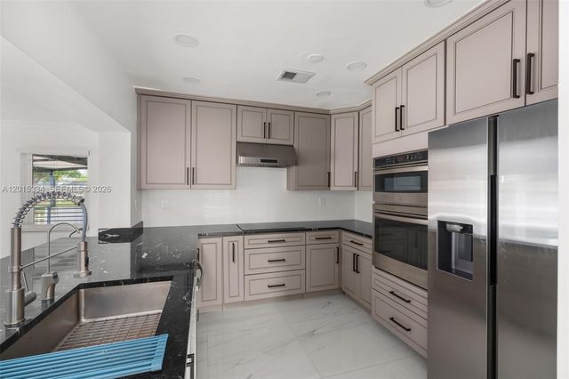 7601 NW 82nd Ter, Parkland, FL 33067
