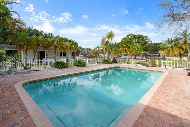 7601 NW 82nd Ter, Parkland, FL 33067