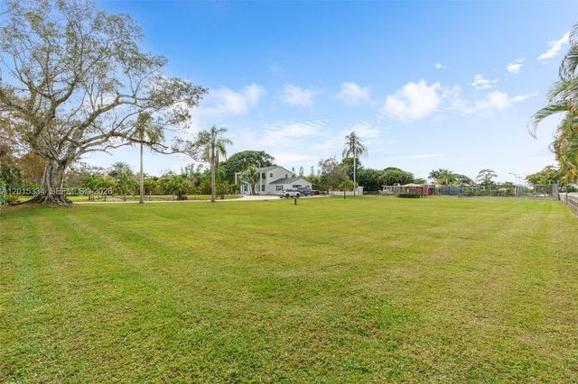7601 NW 82nd Ter, Parkland, FL 33067