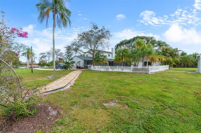 7601 NW 82nd Ter, Parkland, FL 33067