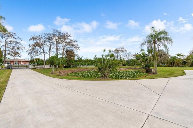 7601 NW 82nd Ter, Parkland, FL 33067