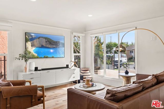 1235 E 74th Street, Los Angeles, CA 90001