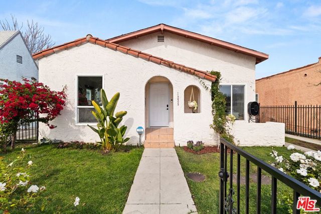 1235 E 74th Street, Los Angeles, CA 90001