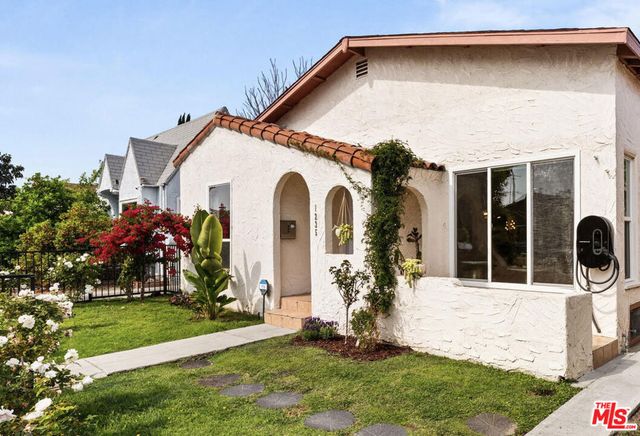 1235 E 74th Street, Los Angeles, CA 90001