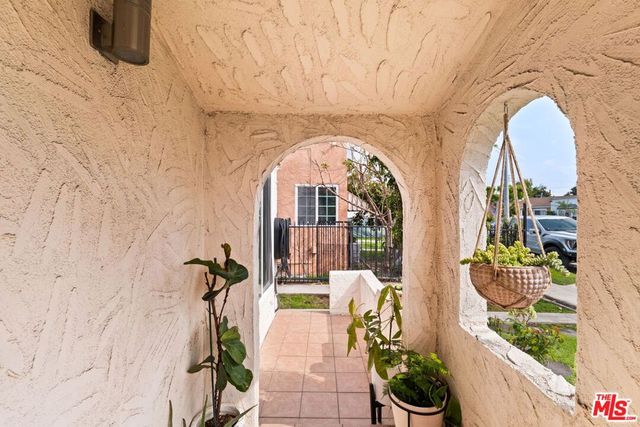 1235 E 74th Street, Los Angeles, CA 90001