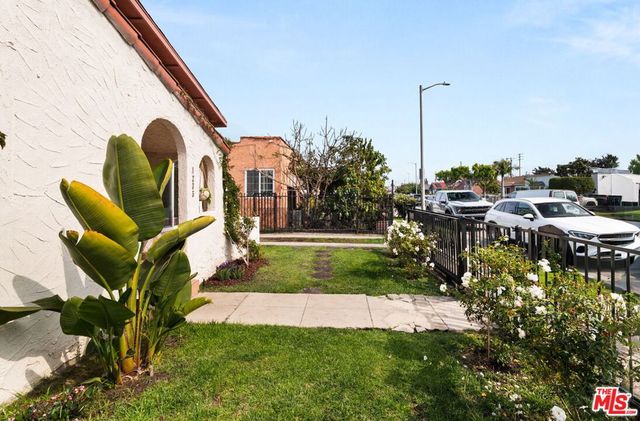 1235 E 74th Street, Los Angeles, CA 90001