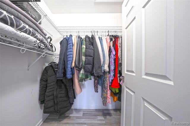 56075 Chesapeake Circle 242, Utica, MI 48316