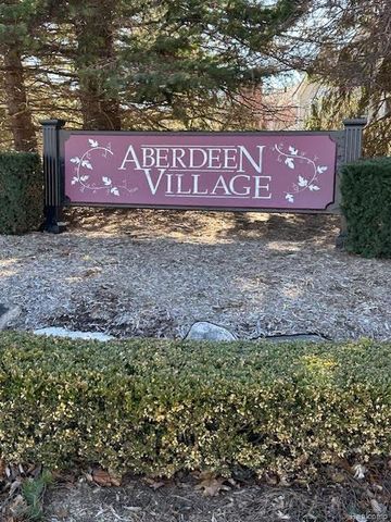 56075 Chesapeake Circle 242, Utica, MI 48316