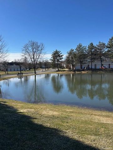 56075 Chesapeake Circle 242, Utica, MI 48316