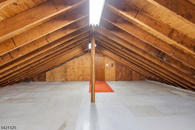 8 Bogert Rd, Montville Twp., NJ 07058