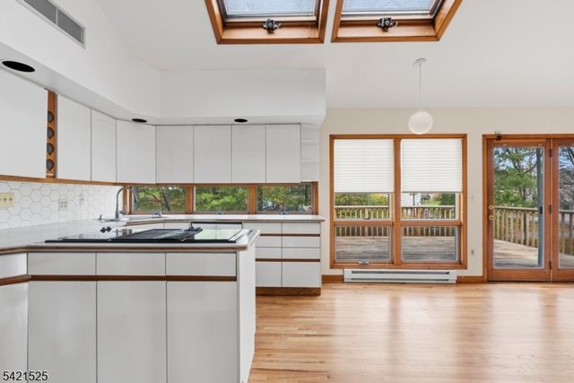 8 Bogert Rd, Montville Twp., NJ 07058